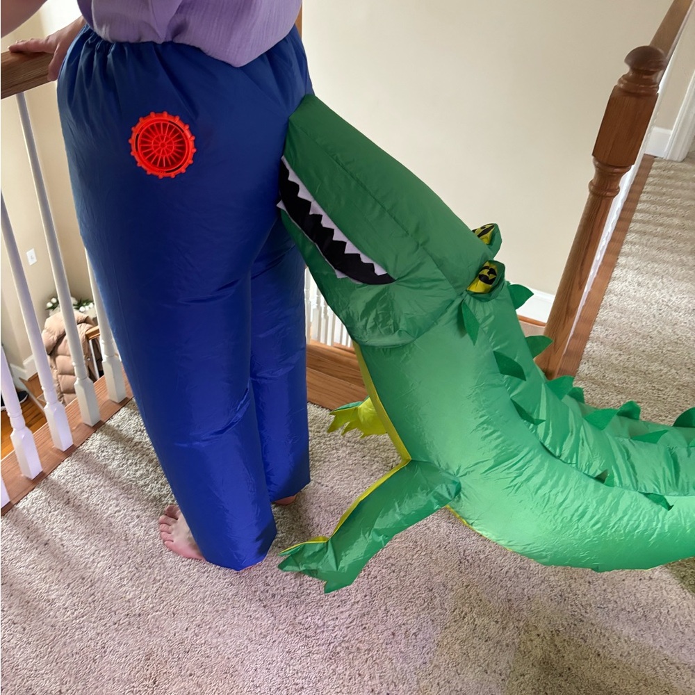 Green Inflatable Alligator Costume - Fun Dino Dress-Up - Picture 4 of 4